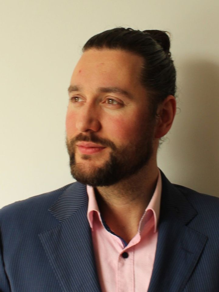 Yuri van der Putten in pak